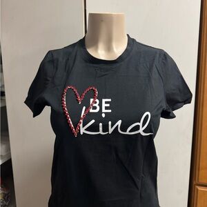 Black 'Be Kind' T-Shirt with Red Heart made of red rhinestones size M.